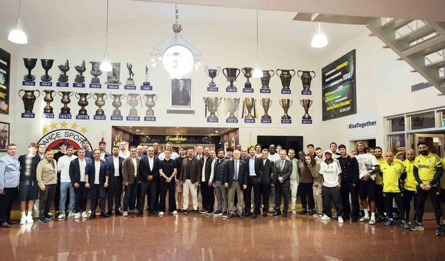 Başkan Saran'dan futbolculara veda yemeği organizasyonu