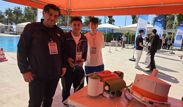 Bolu'da öğrenci tasarımı su altı robotu 'SAR-14' büyük ilgi gördü