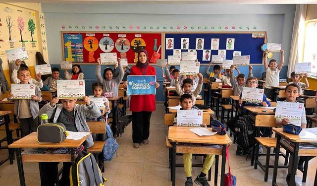 Çemişgezek'te sağlık eğitimi ile çocuklara bilinç kazandırıldı