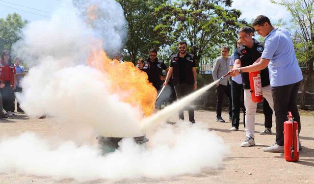 Diyarbakır'da öğrencilere afet ve yangın eğitimi