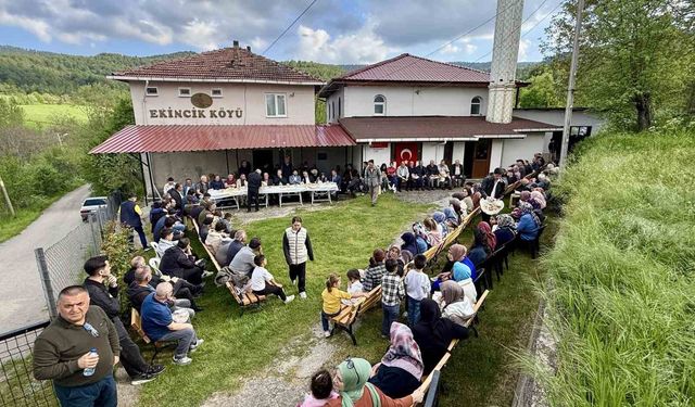Ekincik köyünde geleneksel bayram geleneği 'ziyrat' yaşatılıyor
