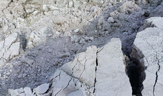 Eskişehir'de maden sahasında toprak kayması paniği