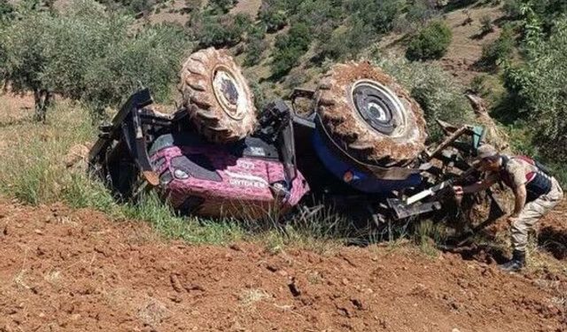 Gaziantep'te devrilen traktör kazasında sürücü yaşamını yitirdi
