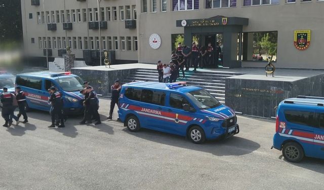 Gaziantep'te göçmen kaçakçılığı çetelerine büyük baskın: 7 kişi tutuklandı