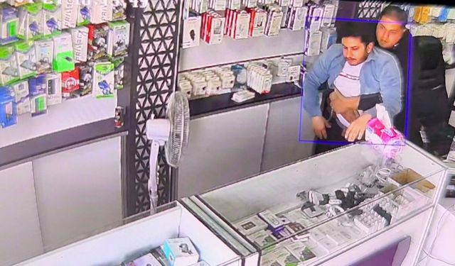 Heimlich manevrasıyla arkadaşını kurtaran genç, internetten öğrendi
