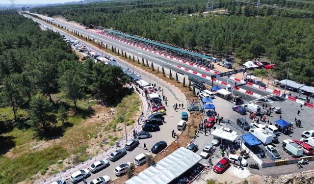 Kepez'de oto drag yarışları başladı