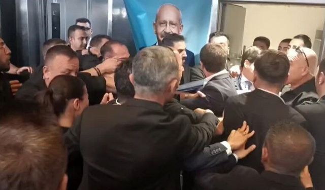 Kılıçdaroğlu, CHP Genel Merkezi'nde 2.5 yıl aradan sonra