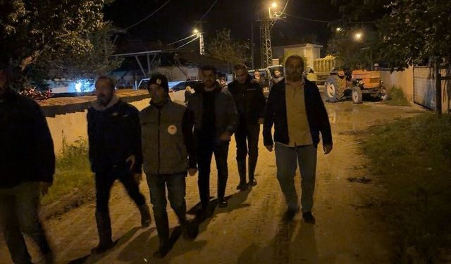 Kızılçubuk köyünde Kelkit Çayı taşkın nedeniyle boşaltıldı