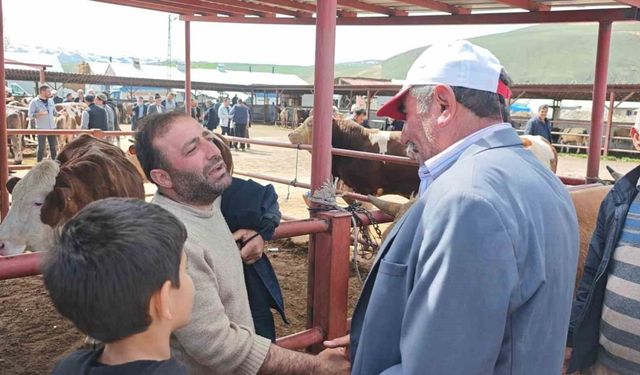 Kurban pazarlarında canlılık gözlemleniyor