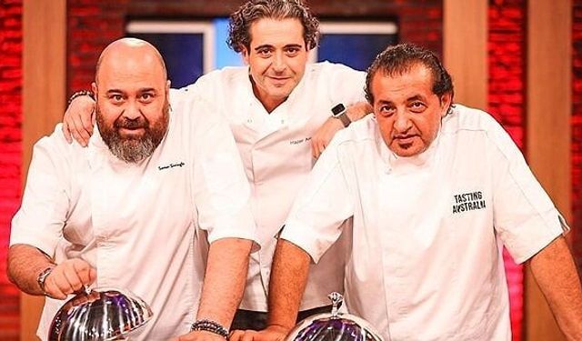 MasterChef Jürisi Hazer Amani CHP’ye Katıldı! Rozetini Gökhan Zeybek Taktı