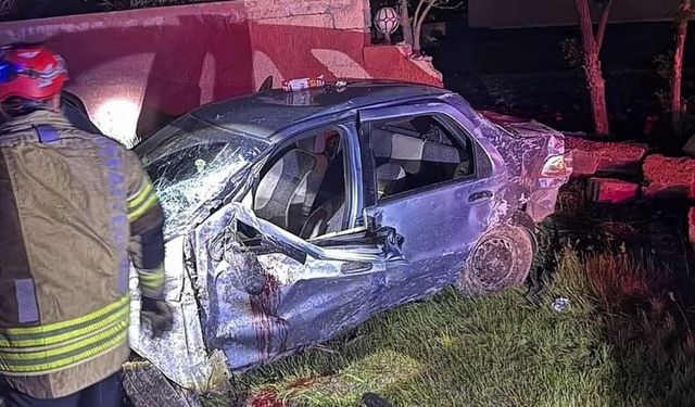 Muş'ta 4 kız kardeşin bulunduğu otomobil kaza yaptı: 1 öldü