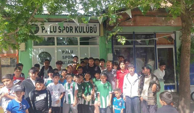 Mustafa Erhan Hekimoğlu, Palu'da gençlerle bir araya geldi