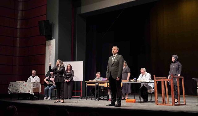 Öğretmenlerden okullardaki şiddete 'sahne' ile tepki