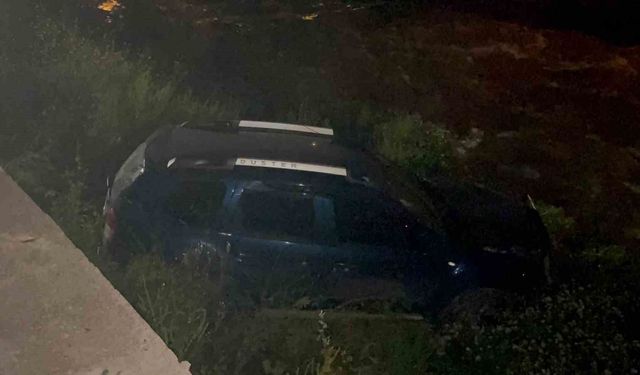 Otomobil dereye uçtu, sürücü kayıplara karıştı