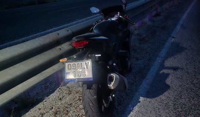 Sarıgöl'de motosiklet bariyerlere çarptı: 1 ölü, 1 yaralı