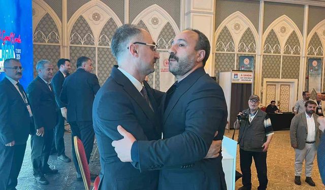 Süleyman Şahin, Türkiye Kayak Federasyonu başkanlığında yeniden seçildi