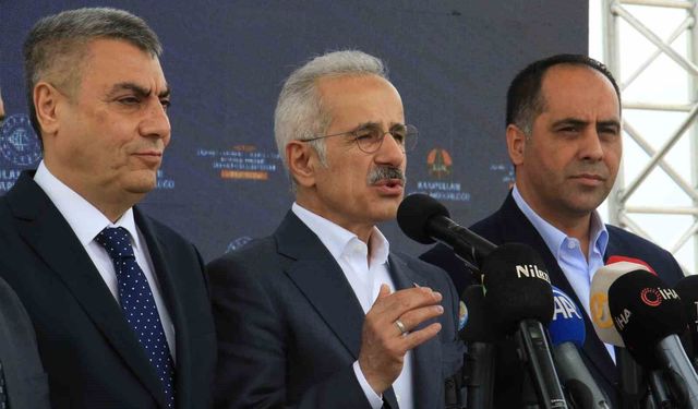 Uraloğlu: 'Çeşmeli-Kızkalesi Otoyolu'nun ilk kısmı Temmuz'da açılıyor'