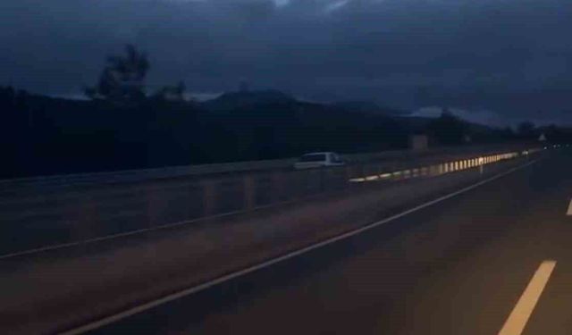 Trafikte büyük tehlike: Ters yönde ilerledi