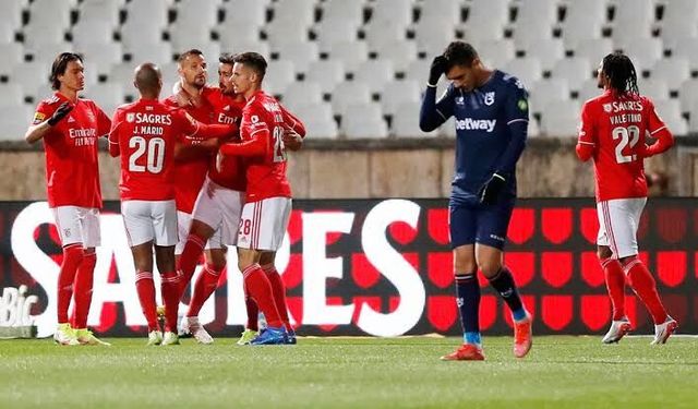 Benfica - Belenenses Maç Sonucu: Benfica gol olup yağdı! İlk yarıda geri döndü, farkı açtı