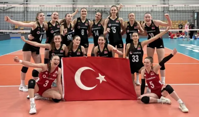 Türkiye U18 Milli Takımı Avrupa İkincisi Oldu! Üç milli voleybolcu rüya takıma seçildi
