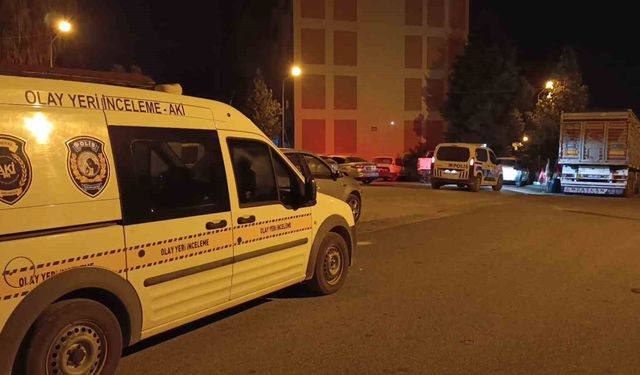 Adana'da bıçaklı çatışma: 1 kişi yaralandı