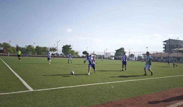 Ahlat'ta 40 Yaş Üstü Futbol Turnuvası Heyecanı