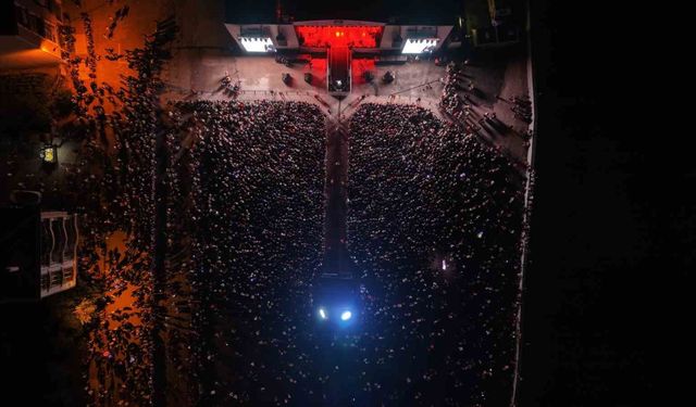 Atiye geç kalınca konser iptal oldu: Seyircilerden sert tepki