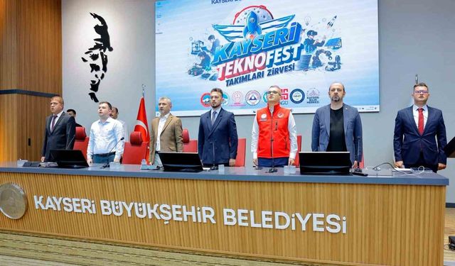 Başkan Büyükkılıç, TEKNOFEST gençleriyle bir araya geldi: 'Kayseri'yi teknoloji üssü haline getireceğiz'