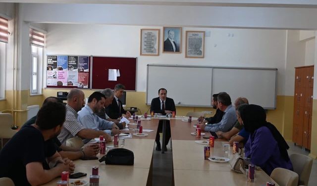 Çay'da Hayat Boyu Öğrenme için Toplantı Yapıldı