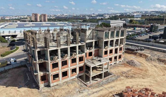 Çayırova'da yeni meslek lisesinin inşaatında sona yaklaşılıyor