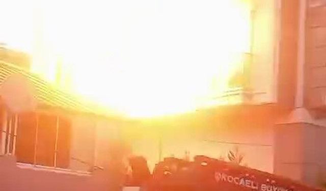 Darıca'da Mutfakta Yangın, Doğalgaz Patlaması Paniğe Sebep Oldu