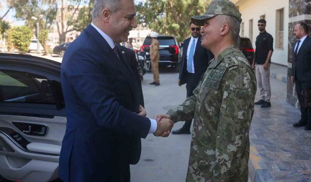 Dışişleri Bakanı Fidan, Libya TSK Komutanlığı'nı ziyaret etti