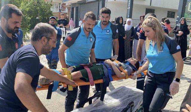 Elazığ'da bisiklet otomobile çarptı: 3 çocuk yaralandı