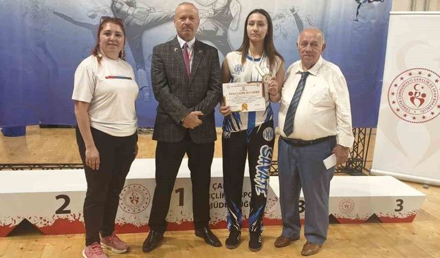 Elif Kaya, Kütahya'nın Gururu Olarak Milli Takım'a Yükseldi