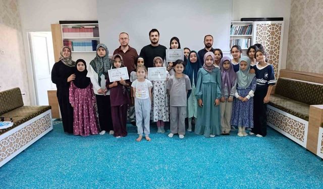 Emirdağ'da Kız Öğrenciler İçin Hava Hokeyi Turnuvası Düzenlendi