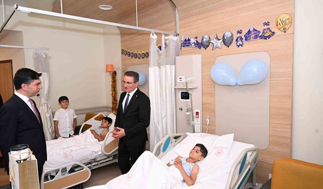 Erzurum Valisi Baruş, Şehir Hastanesi'nde Sünnet Törenlerine Katıldı