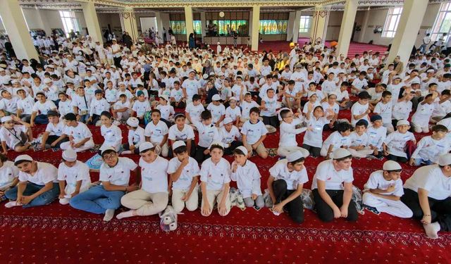Erzurum'da öğrenciler camide buluşarak eğlenceli bir gün geçirdi