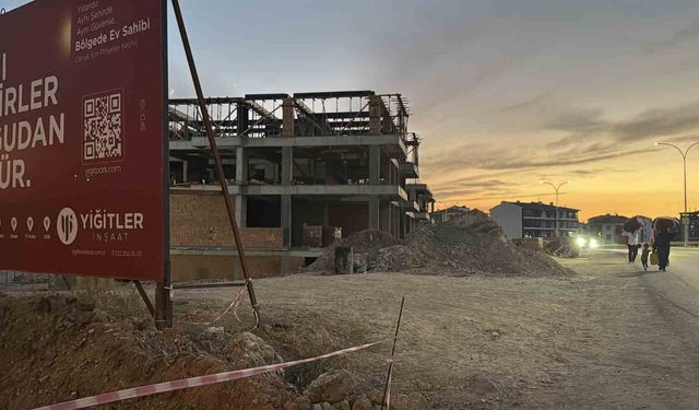 Eskişehir'de inşaatta düşen kalıp ustası yaşamını yitirdi