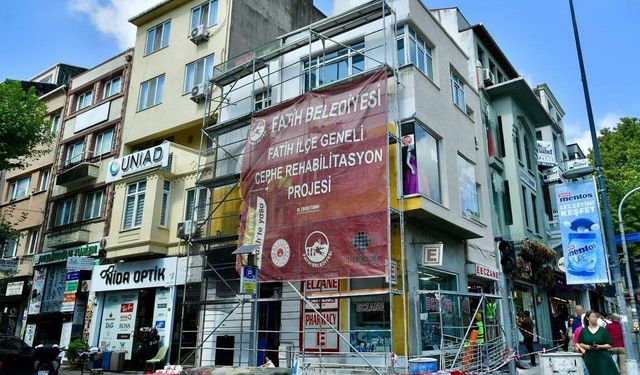 Fatih'te Tarihi Caddelerde Yenileme: 92 Bina Estetik Görünüme Kavuşuyor