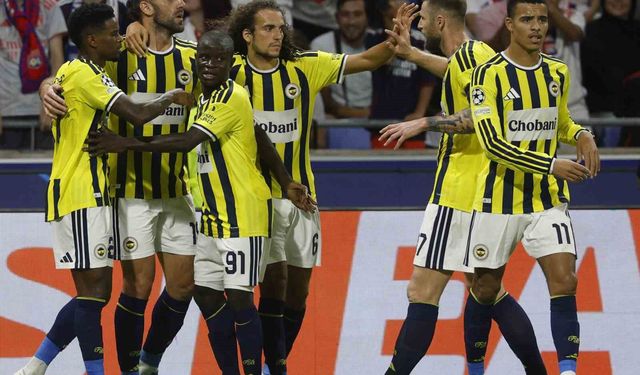 Fenerbahçe, Lyon'u 2-1 Geçerek Şampiyonlar Ligi'ne Yükseldi
