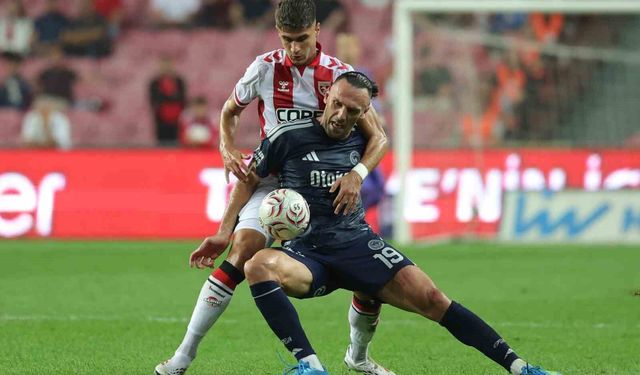 Fenerbahçe, Samsunspor'u 2-0'la geçti