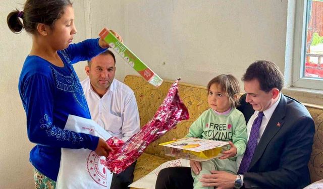 Kaymakam Atam, Kurtdere Köyü'nde Aileyle Buluştu