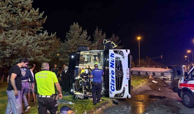Kayseri'de yolcu otobüsü ile yakıt tankeri çarpıştı, çok sayıda yaralı var