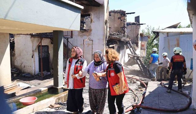 Kışlacık köyünde yangın mağdurlarına destek çalışmaları