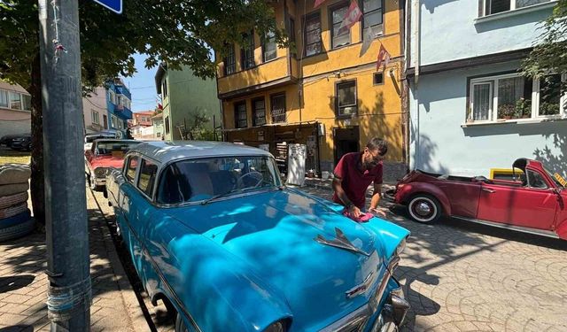 Klasik Araç Kiralama İle Geçmişi Yaşatan Eskişehirli