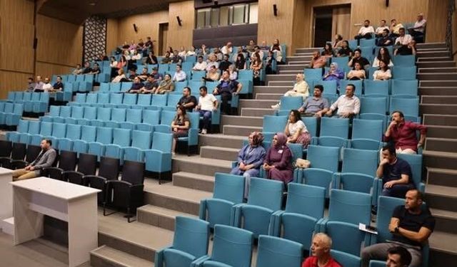 Kütahya Belediyesi, personeline yapay zeka eğitimleri vermeye devam ediyor