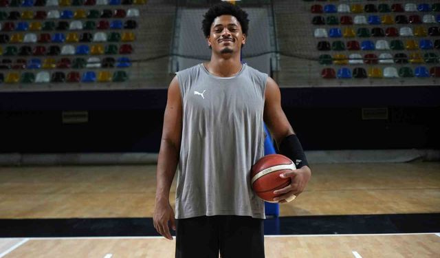 Matt Mitchell, Fenerbahçe Maçı İçin Taraftarı Davet Ediyor- Video
