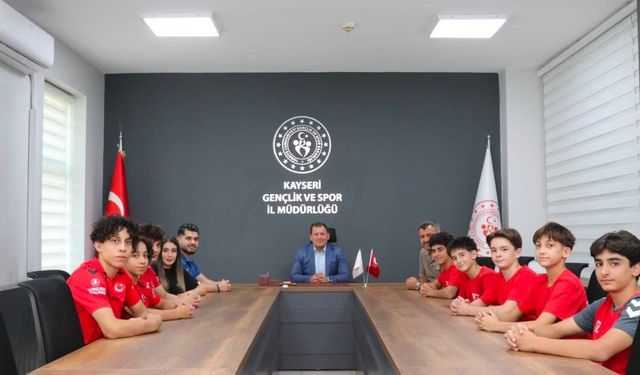 Milli Cimnastikçilerden İl Müdürü Kabakcı'ya Ziyaret