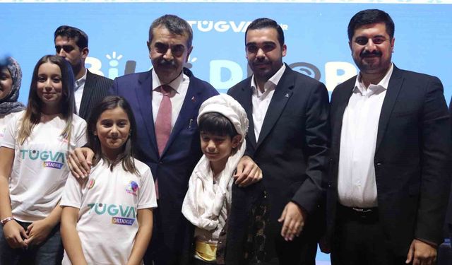 Milli Eğitim Bakanı Tekin, yaz okulu öğrencileriyle bir araya geldi