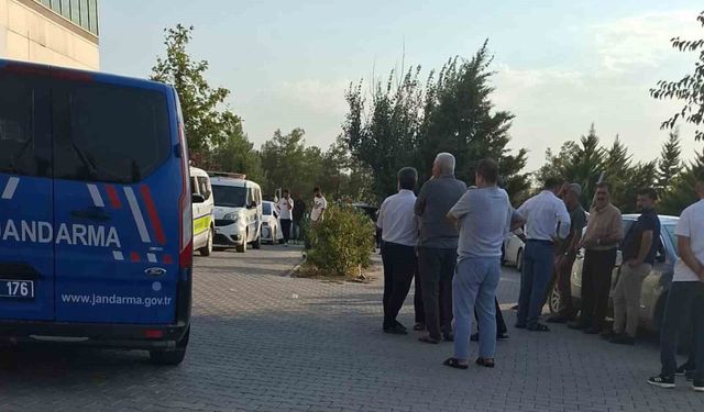 Motosiklet-pikap çarpışmasında bir genç hayatını kaybetti